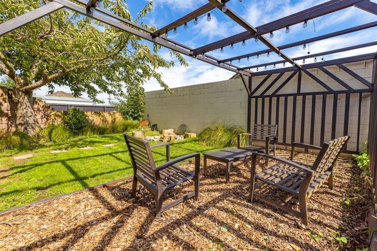 Photo of property in 121 Oakhampton Street, Hornby, Christchurch, 8042