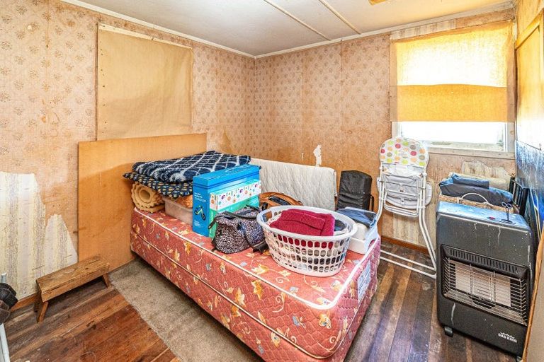 Photo of property in 23 Raupo Street, Castlecliff, Whanganui, 4501
