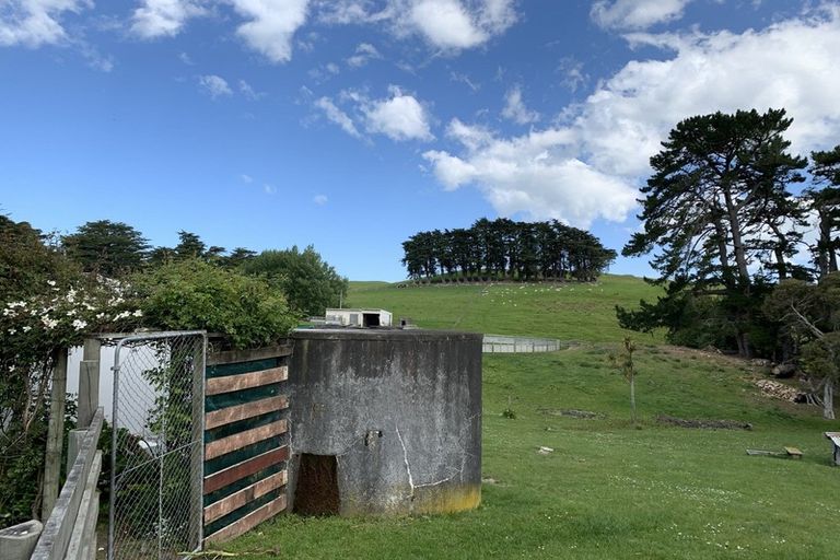 Photo of property in 220 Old Hill Road, Porangahau, 4291