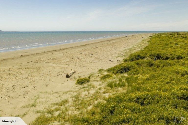 Photo of property in 37 Manly Street, Paraparaumu Beach, Paraparaumu, 5032