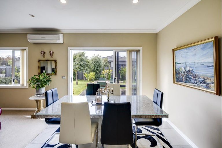 Photo of property in Heynes Place, 11 Heynes Place, Clive, 4102