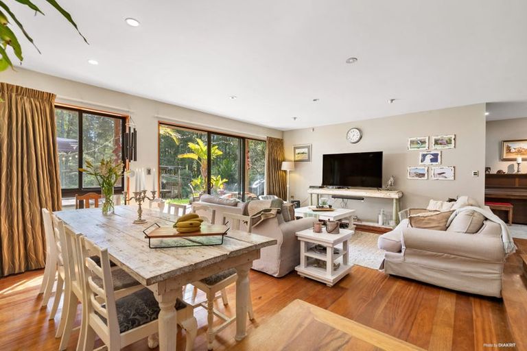 Photo of property in 16 Jack Barry Road, Waitoki, Albany, 0794