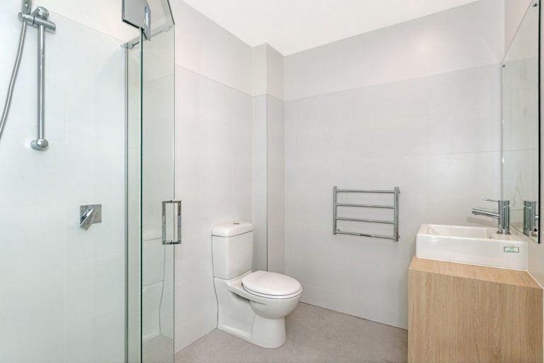 Photo of property in Marina View Apartments, 201/4 Reads Quay, Gisborne, 4010