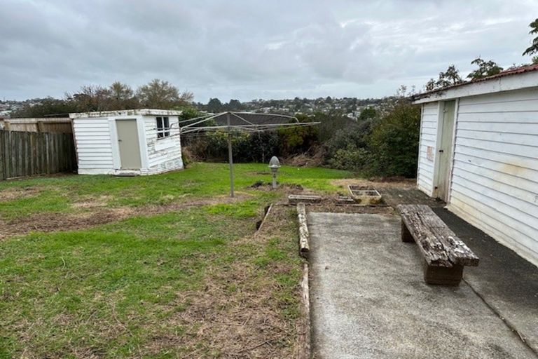 Photo of property in 33 Lincoln Park Avenue, Massey, Auckland, 0614