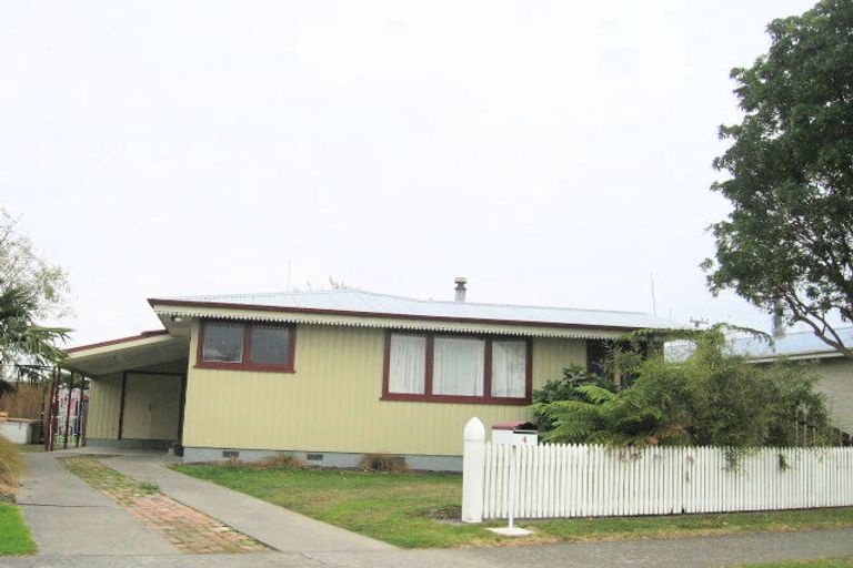 Photo of property in 4 Frickleton Street, Taradale, Napier, 4112