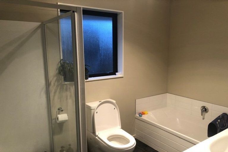 Photo of property in 16 Ragley Way, Rolleston, 7615