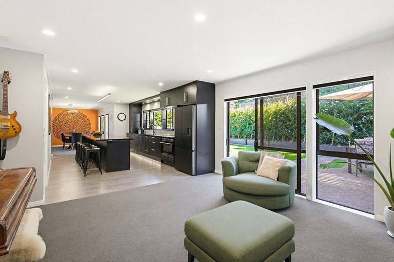 Photo of property in 11 Ramphal Terrace, Khandallah, Wellington, 6035