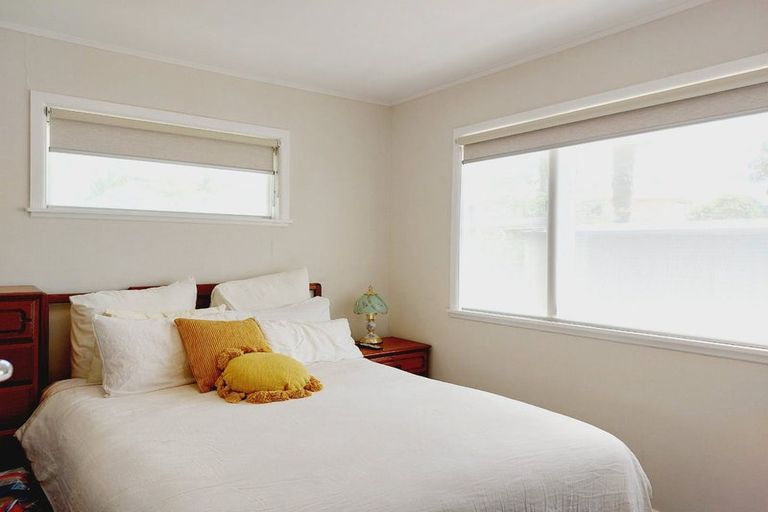 Photo of property in 32 City View Terrace, Birkenhead, Auckland, 0626