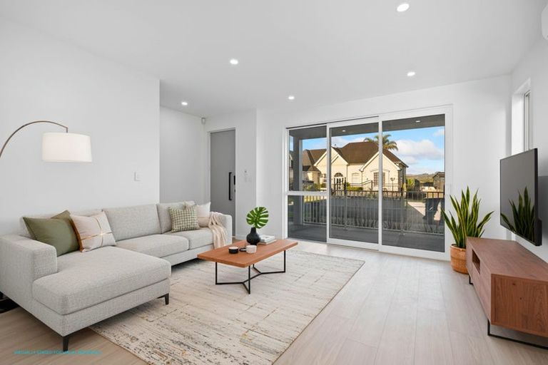 Photo of property in 6 Yellow Pear Lane, Karaka, 2578