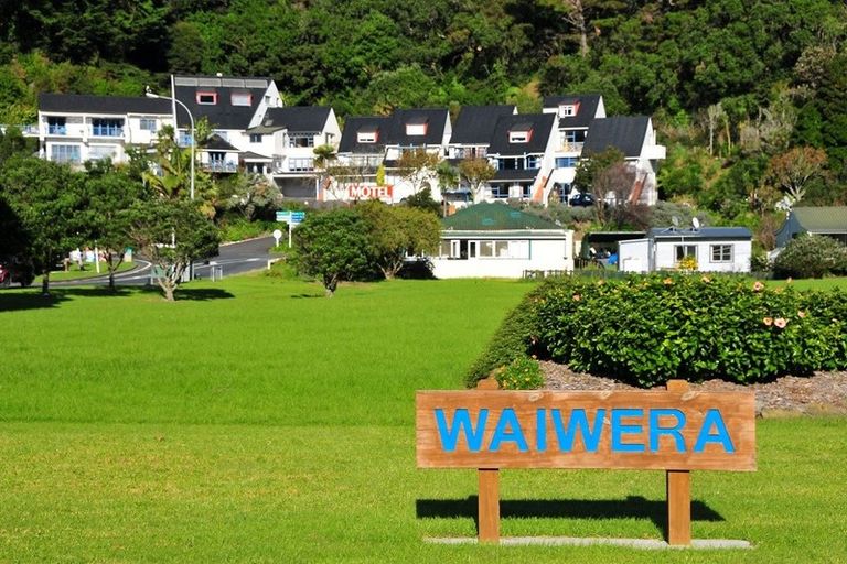 Photo of property in 34a Waiwera Road, Waiwera, Orewa, 0994