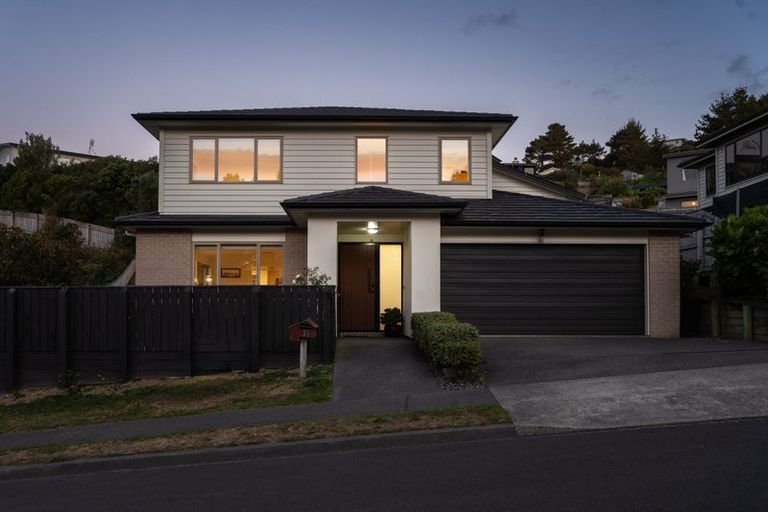 Photo of property in 21 Winsley Terrace, Churton Park, Wellington, 6037