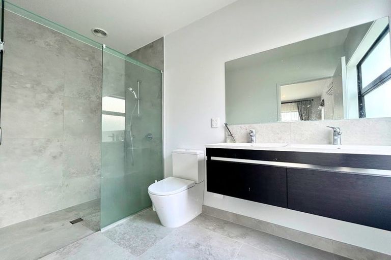 Photo of property in 6 Habitat Place, Hobsonville, Auckland, 0616