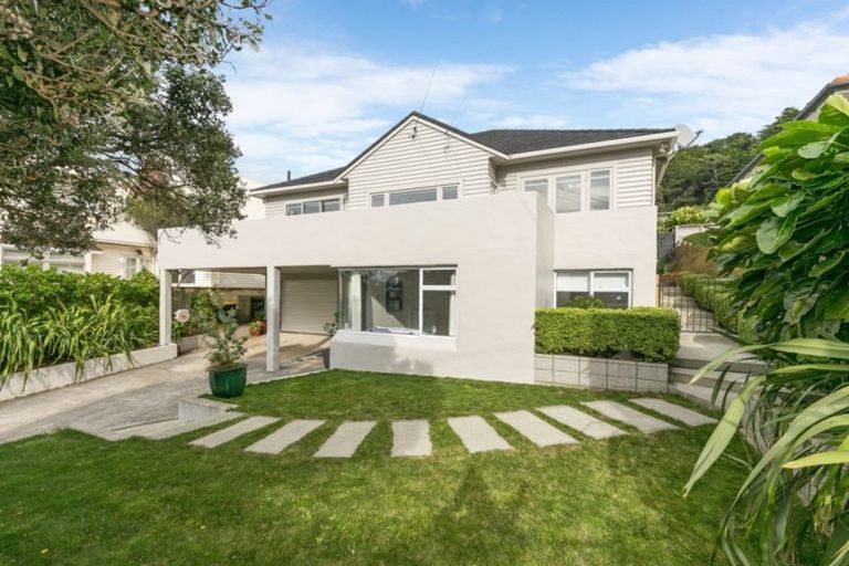 Photo of property in 18 Burnham Street, Seatoun, Wellington, 6022