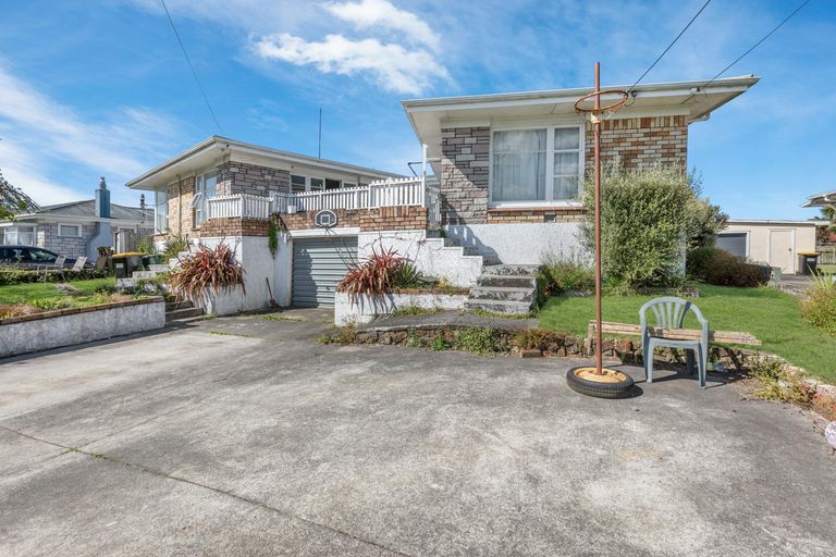 Photo of property in 11 Lear Street, Stratford, 4332