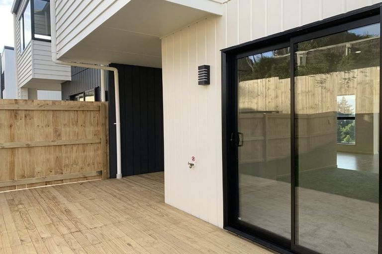 Photo of property in 17 Paina Crescent, Massey, Auckland, 0614