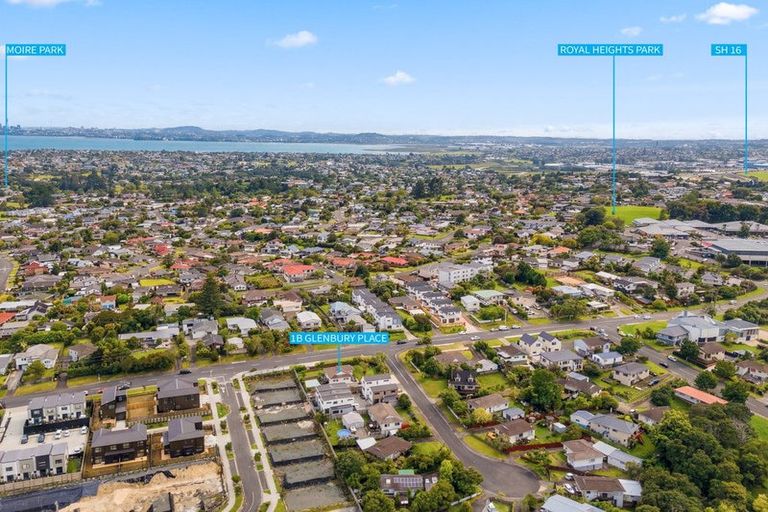 Photo of property in 1b Glenbury Place, Massey, Auckland, 0614