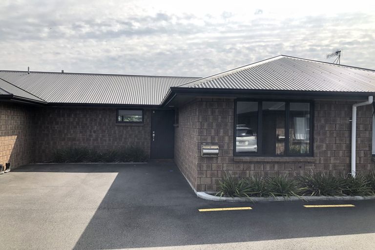 Photo of property in 102u7 Old Farm Road, Hamilton East, Hamilton, 3216