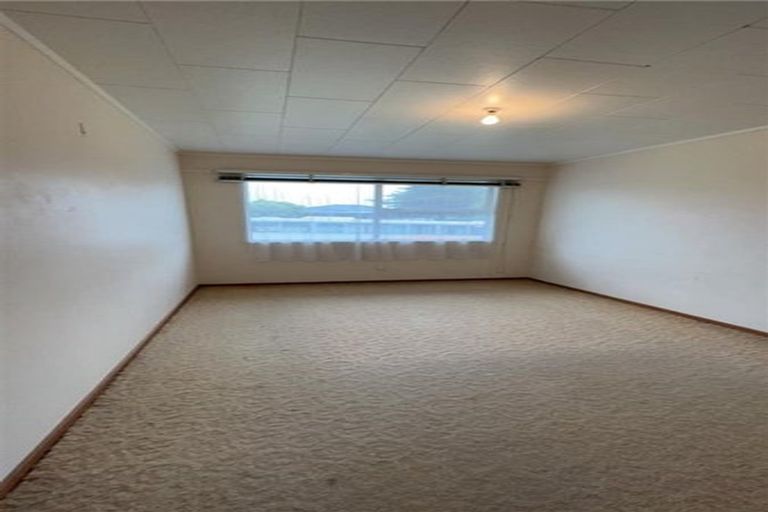 Photo of property in 18 Carbery Place, Manurewa, Auckland, 2102