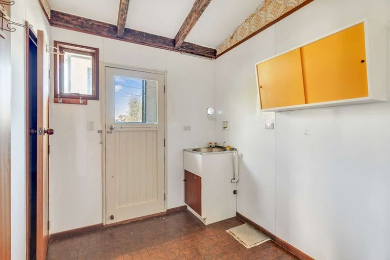 Photo of property in 41 Avenue Road, Foxton, 4814