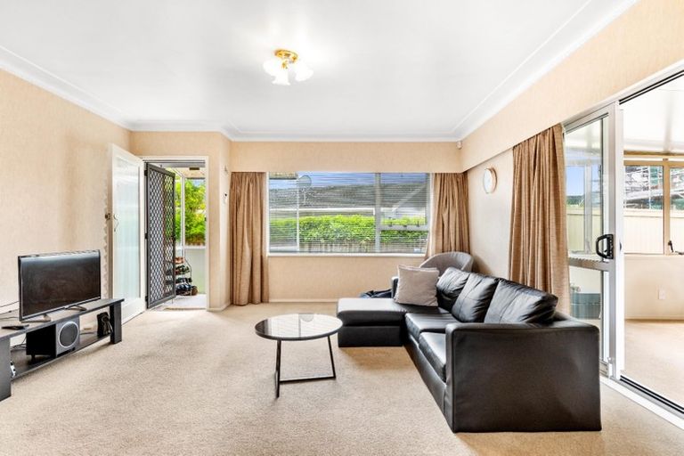 Photo of property in 3/4 Menary Street, Papakura, 2110