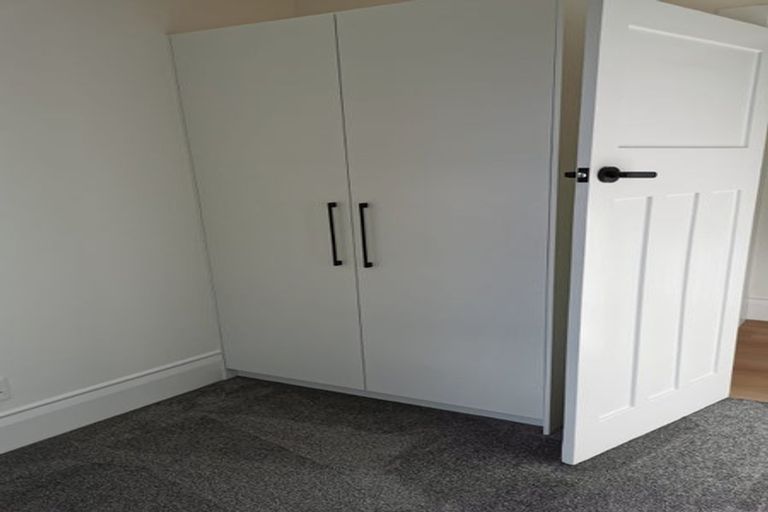 Photo of property in 4/141 Colwill Road, Massey, Auckland, 0614
