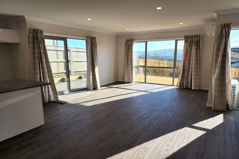 Photo of property in 84 Endeavour Drive, Whitby, Porirua, 5024