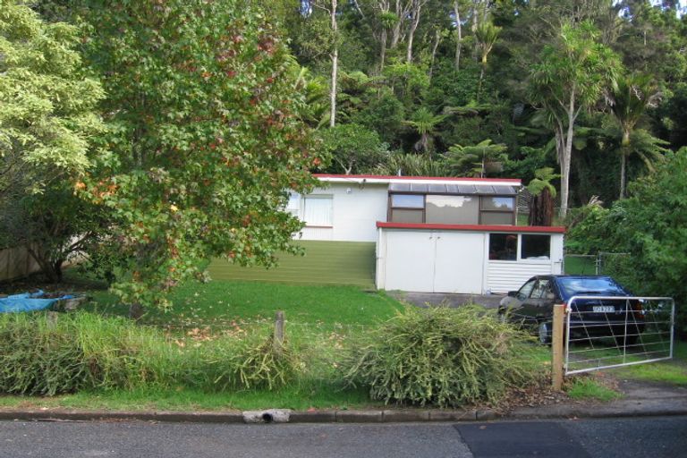 Photo of property in 47 Sylvan Valley Avenue, Titirangi, Auckland, 0604