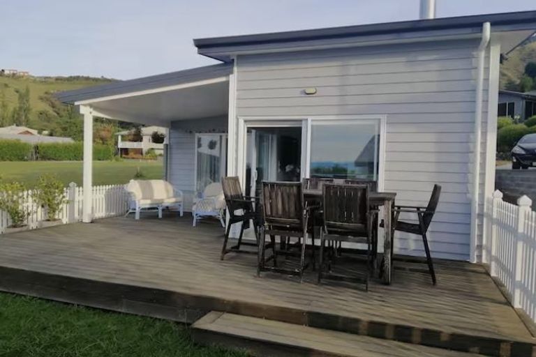 Photo of property in 75 Richmond Road, Pohara, Takaka, 7183