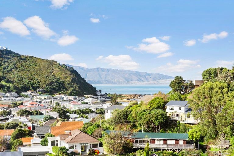 Photo of property in 54b Severn Street, Island Bay, Wellington, 6023