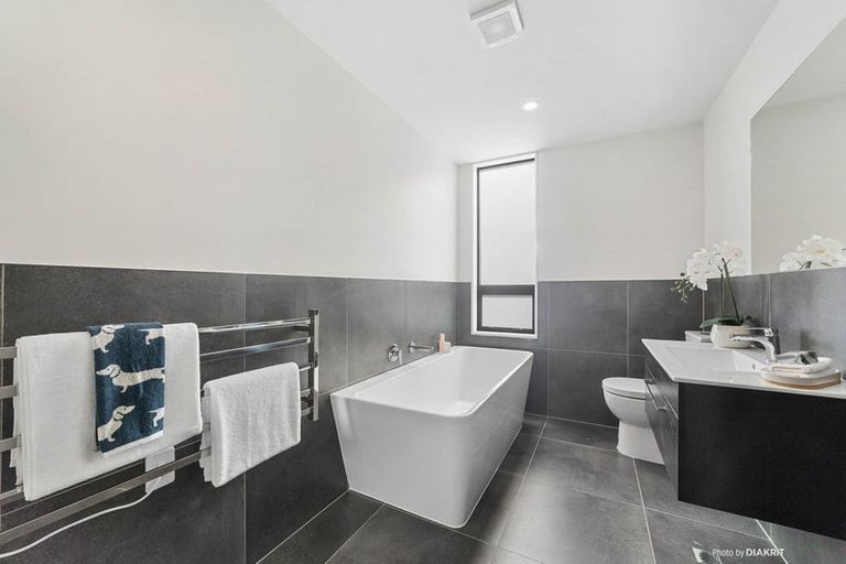 Photo of property in 27/6u Bushland Grove, Paparangi, Wellington, 6037