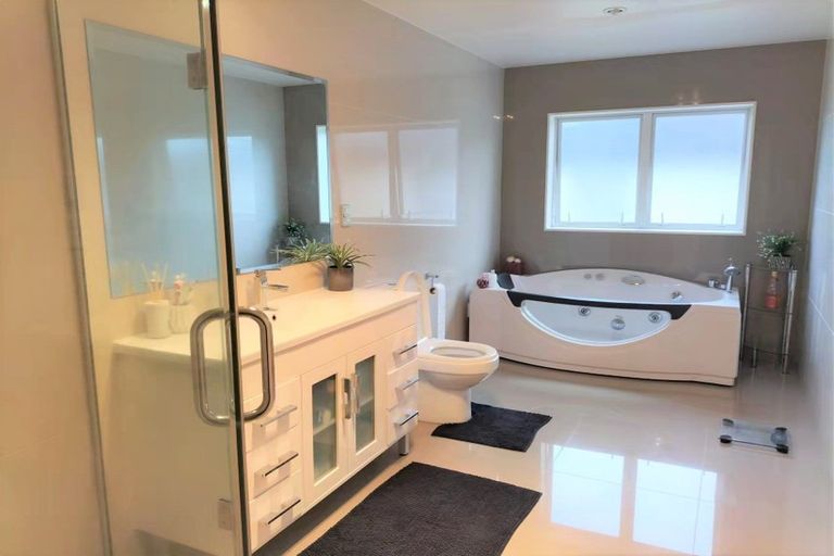 Photo of property in 69 Castlederg Drive, Flat Bush, Auckland, 2019