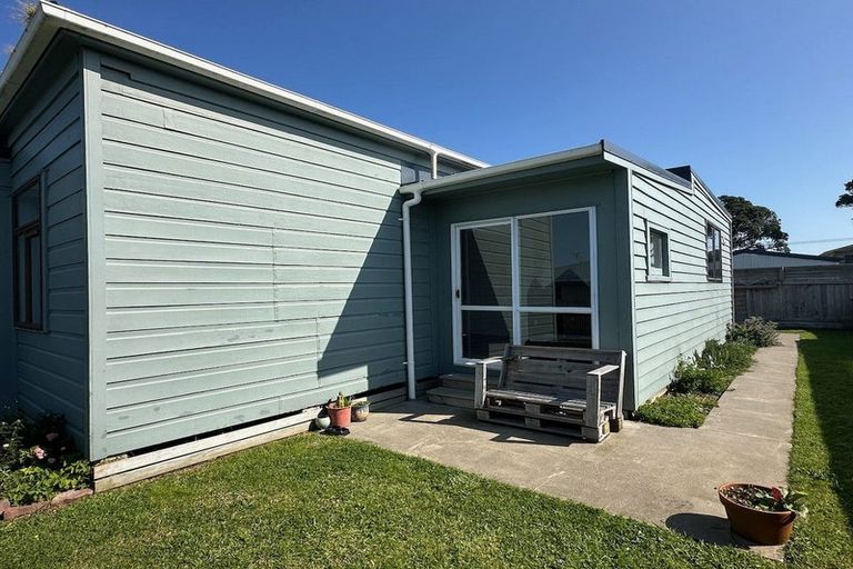 Photo of property in 104 Centennial Avenue, Waitara, 4320