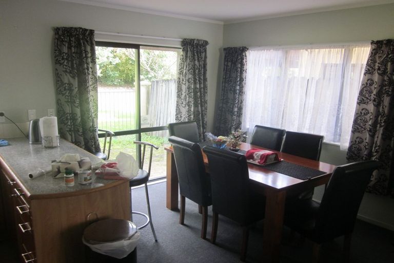Photo of property in 22/8 Margan Avenue, New Lynn, Auckland, 0600