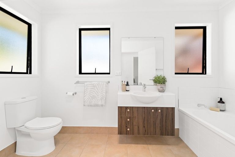 Photo of property in 21 Hepburn Creek Road, Warkworth, 0981