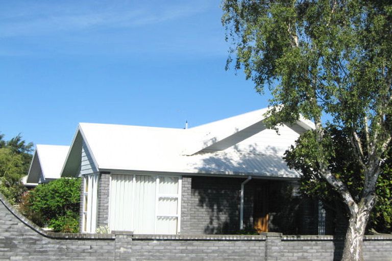 Photo of property in 1/19a Colchester Place, Templeton, Christchurch, 8042