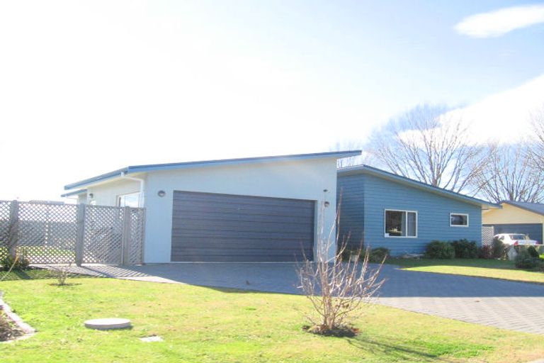 Photo of property in 12 Chelsea Drive, Taradale, Napier, 4112