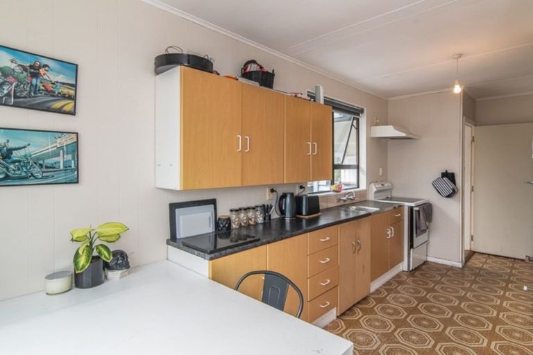 Photo of property in 44 Percival Road, Paraparaumu Beach, Paraparaumu, 5032