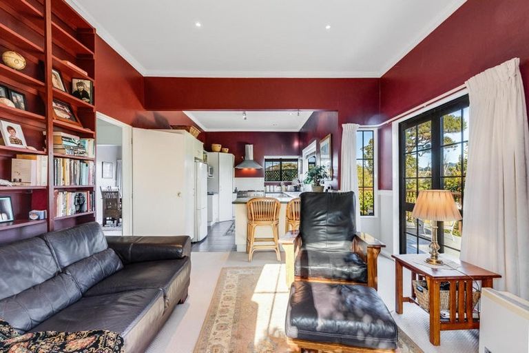 Photo of property in 6 Samwell Drive, Whitby, Porirua, 5024