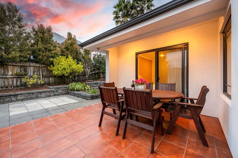 Photo of property in 24 Oakway Drive, Schnapper Rock, Auckland, 0632