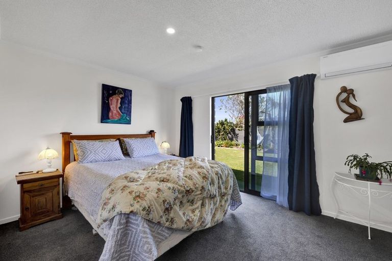 Photo of property in 20 Montjoy Street, Stratford, 4332