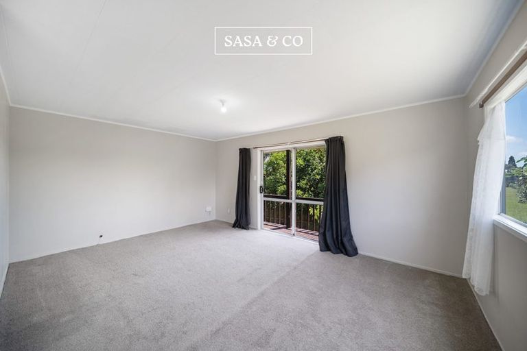 Photo of property in 2/6 Bundena Place, Clendon Park, Auckland, 2103