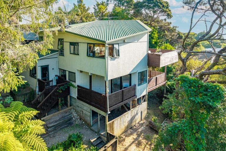 Photo of property in 43b Island Bay Road, Beach Haven, Auckland, 0626