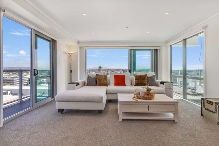 Photo of property in 12/72a Devonport Road, Tauranga, 3110