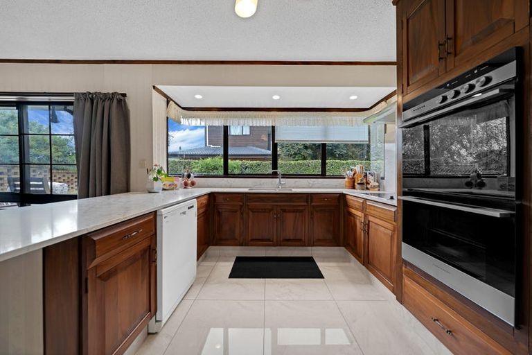 Photo of property in 11 Jessika Place, Conifer Grove, Takanini, 2112