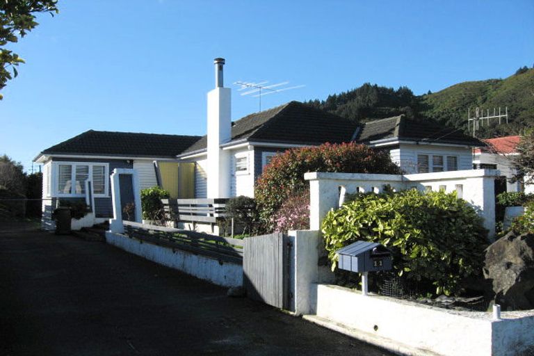 Photo of property in 11 Petrie Street, Wainuiomata, Lower Hutt, 5014