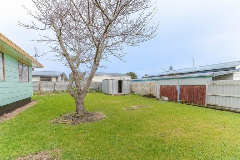 Photo of property in 29 Carson Street, Castlecliff, Whanganui, 4501