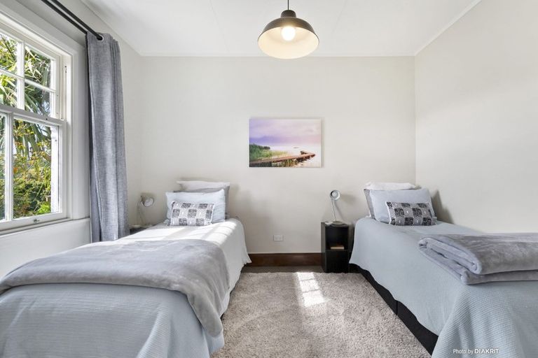 Photo of property in 7 Clifford Road, Johnsonville, Wellington, 6037