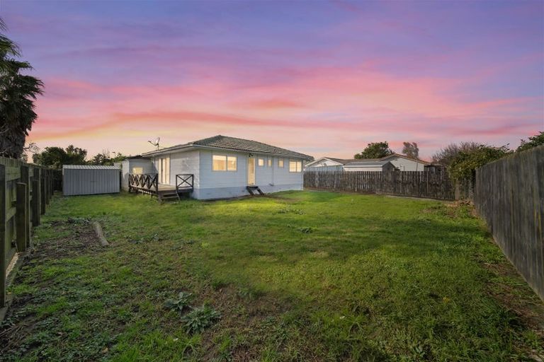 Photo of property in 2/22 Bingara Place, Favona, Auckland, 2024