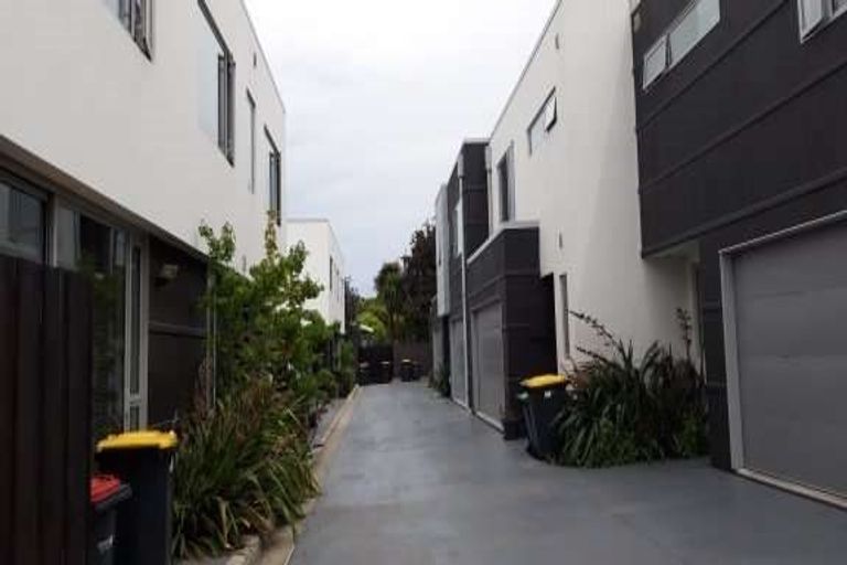 Photo of property in 2/670 Ferry Road, Woolston, Christchurch, 8023