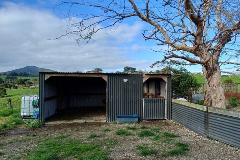 Photo of property in 316 Mountain Road, Maungaturoto, 0587